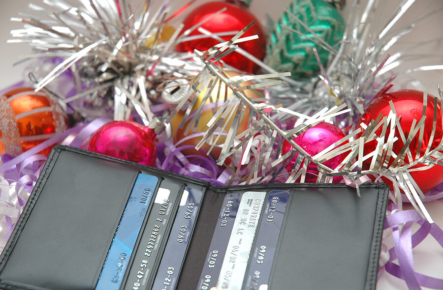 Ways to Avoid Christmas Credit Card Debt
